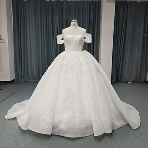 ANY195 Elegantes Vestidos de Novia con Cuello Barco y Bordado de Encaje - Product Image 1