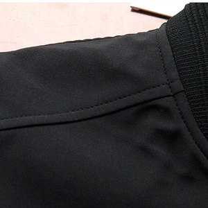 Veste bomber d'hiver pour homme au design unique, lavable, coupe-vent, respirante, en vente - Product Image 3