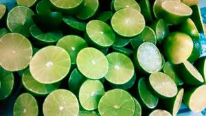 Lima fresca sin semillas/limón verde al por mayor-Origen de Vietnam, perfectamente jugosa, sabor natural para el verano, las mejores ofertas de exportación - Product Image 3