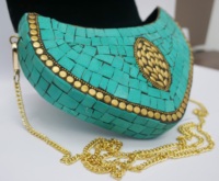 Pochette artisanale vintage bohème élégante en laiton indien, sac à main ethnique antique pour femme avec perles, pochette d'été en métal