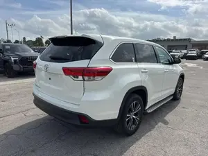 Toyota Highlander LE I4 2018 - Product Image 4