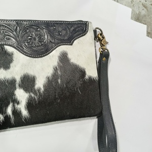 กระเป๋าคลัทช์หนังวัวสีดำขนสัตว์กระเป๋าเงินกระเป๋าถือหนัง - Product Image 3
