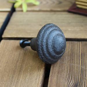 Bouton en fonte vintage personnalisé Bouton en métal noir Finition rustique Poignées d'armoire rondes en fonte Ensemble de poignées de tiroir Maison intérieure - Product Image 3