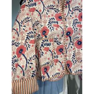 Chaqueta Acolchada de Algodón con Estampado Floral para Mujer, Estilo Rajasthani, con Mangas Largas, para Picnic en el Jardín y Aventuras al Aire Libre - Product Image 4