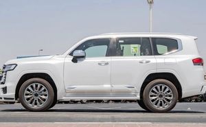 Toyota Land Cruiser 2025, Toyota Land Cruiser 300 VXR 3.5L AT, Gasolina, Twin Turbo (Blanco-rojo) - Product Image 2