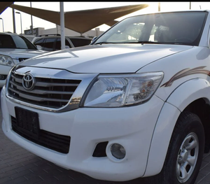 Toyota Hilux 2014, 4 Cilindros, Automática, 240000 KM (Whatsapp /+1 4152363674) - Product Image 1