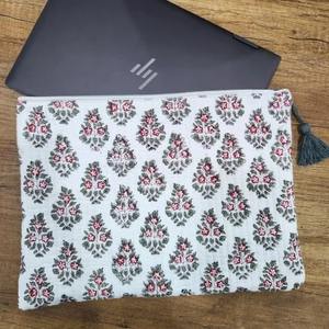 Durable Business & Daily Use Hand-Block Printed Cotton <b>Quilted</b> Laptop Sleeves Bag Vintage Modern Style Waterproof Simple Design - Product Image 3