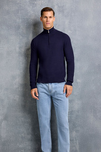 Pull confortable pour homme Idéal pour les boutiques de mode et les détaillants en ligne Soutenant l'impression et l'emballage d'étiquettes personnalisées - Product Image 2