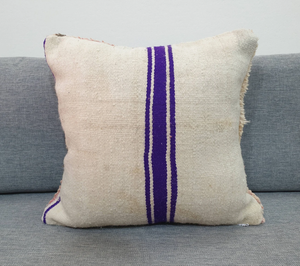 Housse de coussin en laine pure berbère, coussin marocain noué à la main, coussin Azilal, décoration intérieure, fabriqué au Maroc - Product Image 6