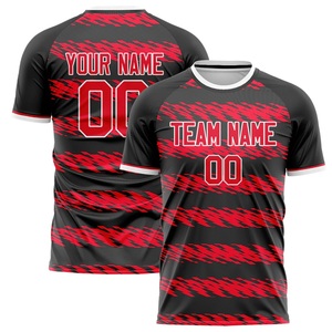 Dernier modèle Design Polyester Sublimation Retro Maillot de football personnalisé rouge et noir Vêtements de sport de football de haute qualité pour les étés - Product Image 4