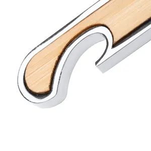 Portachiavi e Moschettoni Promozionali Personalizzati Milor, Gadget Personalizzabili con Funzione Apribottiglie - Product Image 4