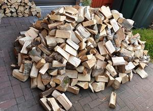 Bois de chauffage 100% naturel - Bois de chauffage à prix compétitif - Poêles à bois - Bois de chauffage en bois dur - Exportation pour les marchés américain et européen - Product Image 4