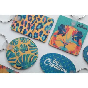 Llavero de madera Woody B, merchandising personalizado - Product Image 6