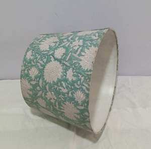 Nouveautés Abat-jour en tissu de lin vert et blanc plissé et froncé de luxe moderne avec anneau supérieur E27 et anneau inférieur décoratif - Product Image 5