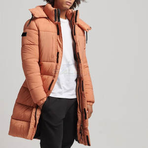 Abrigo acolchado grueso para hombre con cuello alto y diseño a prueba de viento elegante Abrigo acolchado de invierno para hombre con bolsillos laterales - Product Image 1