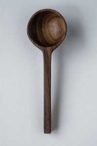 Cuillère en bois robuste pour la cuisine, ustensile de cuisine polyvalent et cuillère de service, bois naturel de qualité alimentaire durable - Product Image 3