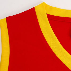 Prix d'usine, ensembles d'uniformes de basket-ball d'été respirants personnalisés, design sans manches, 100% polyester - Product Image 2