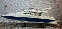 MODÈLE DE BATEAU MODERNE SUNSEEKER 64 / BATEAUX MODÈLES ARTISANAUX / BATEAUX À MOTEUR MODERNES EN BOIS