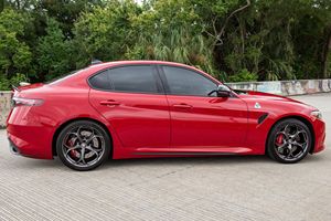 2024 Alfa Romeo Giulia Quadrifoglio Essence faible kilométrage - Product Image 2