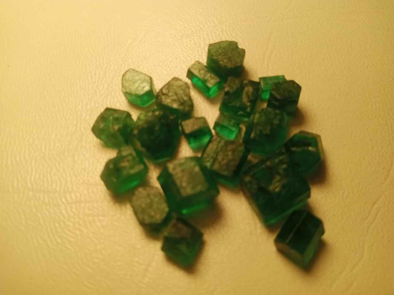 สีเขียว