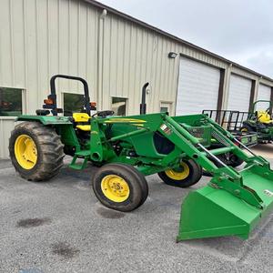 Tractor agrícola usado 5045D John Deere 4x4, compre ahora con producto de calidad superior para tareas agrícolas disponibles - Product Image 6