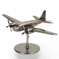 Modelo de Avión Moderno de Latón de Lujo Hecho a Mano, Elegante Escultura de Hélice para Decoración de Escritorio, para Coleccionistas y Entusiastas de la Aviación