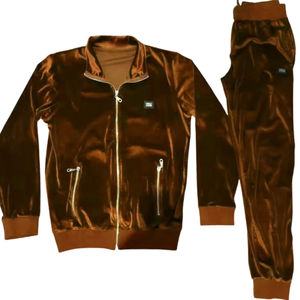 Conjunto Deportivo Unisex de Terciopelo Ecológico de Talla Grande, Calidad Premium, Estilo Urbano, Moderno y Cómodo - Product Image 5