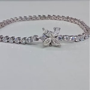 Pulsera de piedra de circón de plata 925 para mujer, diseño único, chapado en oro y rodio para regalo de fiesta o aniversario - Product Image 3