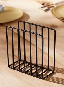 Servilletero de metal de alta gama con acentos decorativos clásicos, perfecto para la cocina de granja y la configuración de la mesa de comedor rústica - Product Image 5