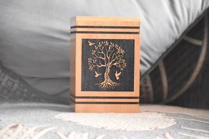 Urna de cremación de diseño de madera de árbol de la vida urnas de cremación de recuerdo conmemorativo grabadas para cenizas humanas - Product Image 3