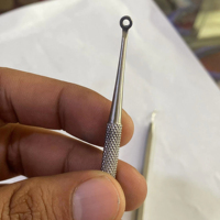 Kit d'outils professionnels en acier inoxydable pour le traitement de l'acné, l'extraction des points noirs et des boutons, personnalisé, haute qualité