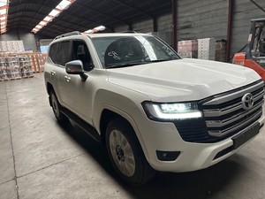 Toyota Land Cruiser VX 4x4 3.3L Diesel Bi-Turbo 10 Vitesses AT 302ch SUV/Crossover 7 Places 2025 - Product Image 4