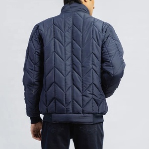 Chaqueta acolchada de nailon azul para hombre, chaqueta cálida de invierno con cremallera ajustada geométrica, característica transpirable - Product Image 2