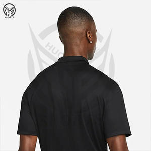 Camisa de Golf de Manga Corta para Hombre, Corte Estándar Relajado, Cierre de 2 Botones, Color Negro Sólido, Tejido de Punto 100% PK, Secado Rápido, Alto Rendimiento - Product Image 6