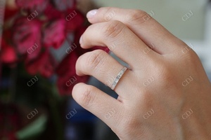 Anillo de Compromiso de Media Eternidad con Diamantes Baguette de 0.40CTW, Corte Esmeralda, Oro Amarillo de 10K, 14K o 18K, Engaste de Canal - Product Image 5