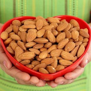 Almendras de California de Primera Calidad, Orgánicas, de Grado Alimenticio, de la Cosecha Más Reciente, Crudas y Secas, 100% a Granel, en Venta - Product Image 4