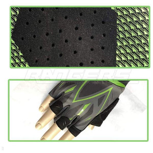 Gants d'haltérophilie avec logo personnalisé pour les hommes et les femmes disponibles en salle de sport Gants d'haltérophilie pour l'entraînement - Product Image 3