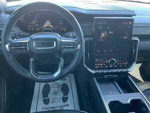 PREMIÈRE MAIN TROUSSURE GMC ACADIA DENALI 2024 VÉHICULE D'OCCASION SUV SPÉCIFICATION GCC ÉTAT PARFAIT - Product Image 3