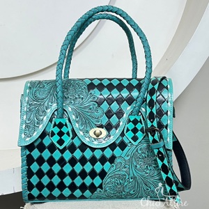 กระเป๋าโท้ทหนังแท้ลายตารางหมากรุกสไตล์ตะวันตก งานฝีมือประณีต ตกแต่งลายดอกไม้  กระเป๋าสะพายไหล่และสะพายข้างสำหรับผู้หญิง ใช้ได้ทุกวัน - Product Image 1