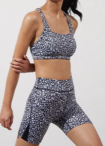 Ensemble de vêtements de sport pour femmes en polyester imprimé personnalisé, vêtements de fitness pour femmes, vêtements de yoga en deux pièces de qualité supérieure - Product Image 5