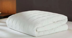 Protège-matelas en coton SAATVA, taille King, neuf avec étiquettes - Product Image 1