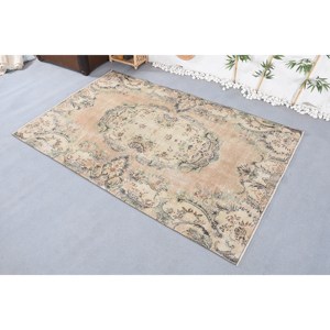 พรมตุรกีวินเทจขนาดใหญ่ 5.9 x 8.7 ฟุต ลายปะติดสีเบจเขียวคลาสสิก ทำจากวัสดุขนสัตว์ ยางพารา เป็นมิตรกับสิ่งแวดล้อม ขนปานกลาง - Product Image 4