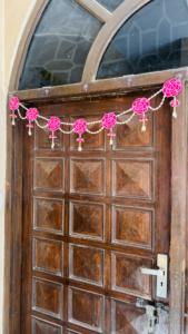 Brodé Rose Perle Toran Pour Décoration De Porte - Product Image 6