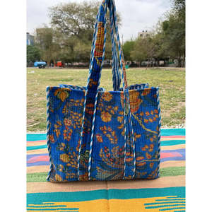 Bolsa de Mano Grande Reversible Acolchada de Terciopelo y Algodón, Estilo Boho, Ecológica, Resistente, para Compras, Playa y Fines de Semana, Color Ocre - Product Image 3