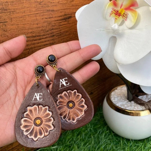 ต่างหูหนังแกะสลักมือสไตล์ตะวันตกสินค้ามาใหม่ต่างหูรูปหยดน้ำตาสุดน่ารักสำหรับผู้หญิงเครื่องประดับแฟชั่นหนัง - Product Image 1