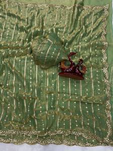 Saree brodé de créateur glamour pour les fêtes de mariage Événements culturels-Vêtements de mariage traditionnels indiens longs et doux - Product Image 3