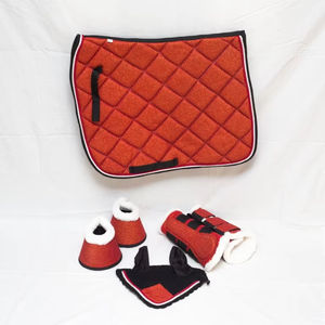 Fabricant d'équipement d'origine Grossiste Tapis de selle à paillettes personnalisés du Pakistan Produits équestres uniques Sialkot - Product Image 1