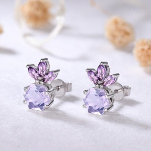 Pendientes delicados de cristal natural con corte de corona, oro blanco plateado único, oro blanco de 18 quilates, certificado GIA, oro rosa, para fiesta - Product Image 4