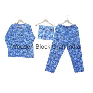 Hermoso Conjunto de Pijama de Algodón 100% para Mujer, Estampado Floral Digital, Elegante, Ropa de Dormir India - Product Image 1