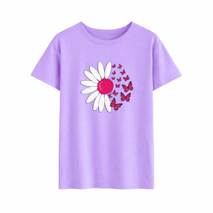 T-shirt graphique rose personnalisé pour femme, imprimé marguerite et papillon, en coton décontracté - Product Image 3